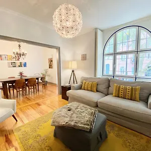 Apartment Luxury Vintage By Myplaceforyou, At The Centre Next To Marques De Pombal, Lisbon