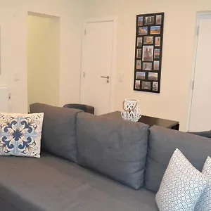 Apartment New Charming Flat In The Heart Of, Lissabon