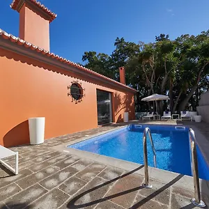 https://funchal-charming-villa.madeira-islandshotels.com