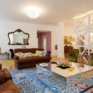 Apartment Chiado 4-bedroom Flat, Lisbon